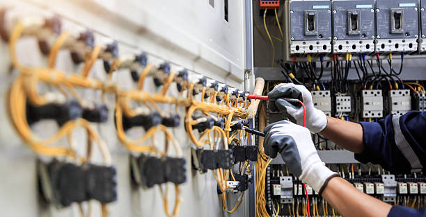 Professional Electrician technician working in Springfield, MN